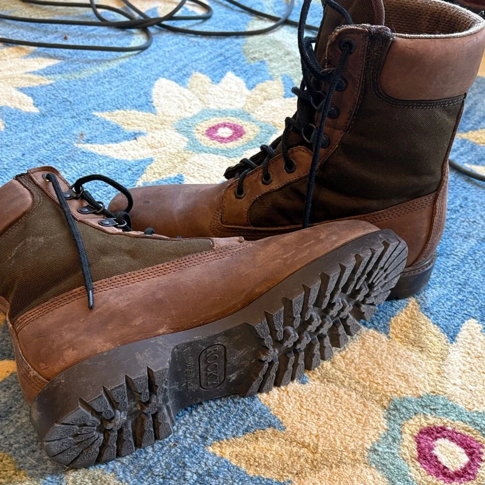 Vintage Rocky Brown Leather Outdoor Boots Made in the USA size 10‎